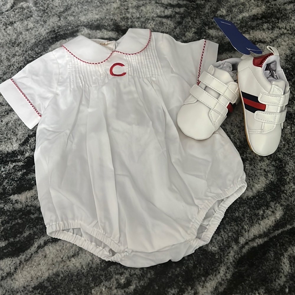 New unisex baby outfit.  Great gift. Shoes Sz 20 European romper Sz NB